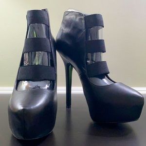 Steve Madden BASH Black Platform Pumps